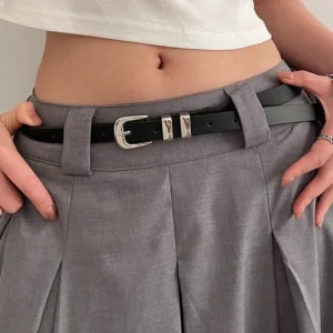 Minimalistyczny pasek damski ze srebrną klamrą Czarny
