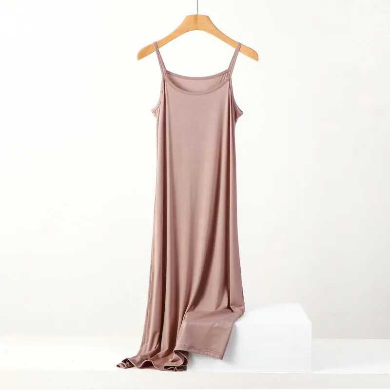 Modalna sukienka na ramiączkach plus size z dekoltem V Khaki