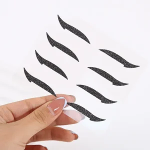 Samoprzylepne naklejki na eyeliner — brokatowy efekt kociego oka Armijna zieleń