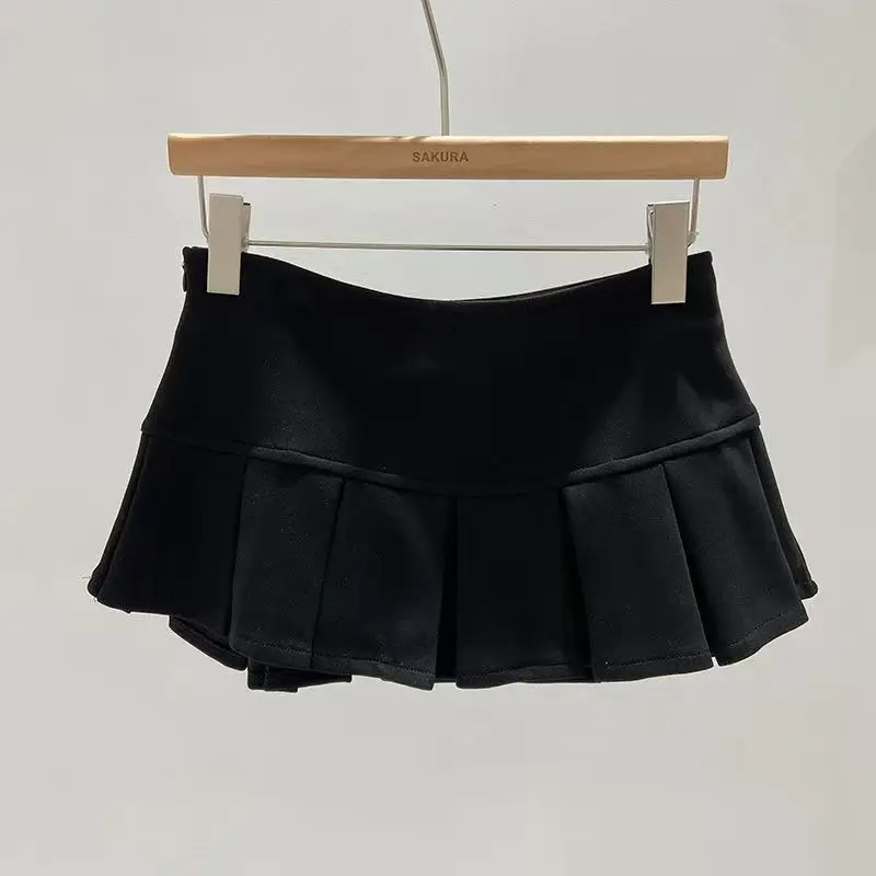 Obcisła mini spódniczka z zamkiem — elegancki wieczorowy look Czarny