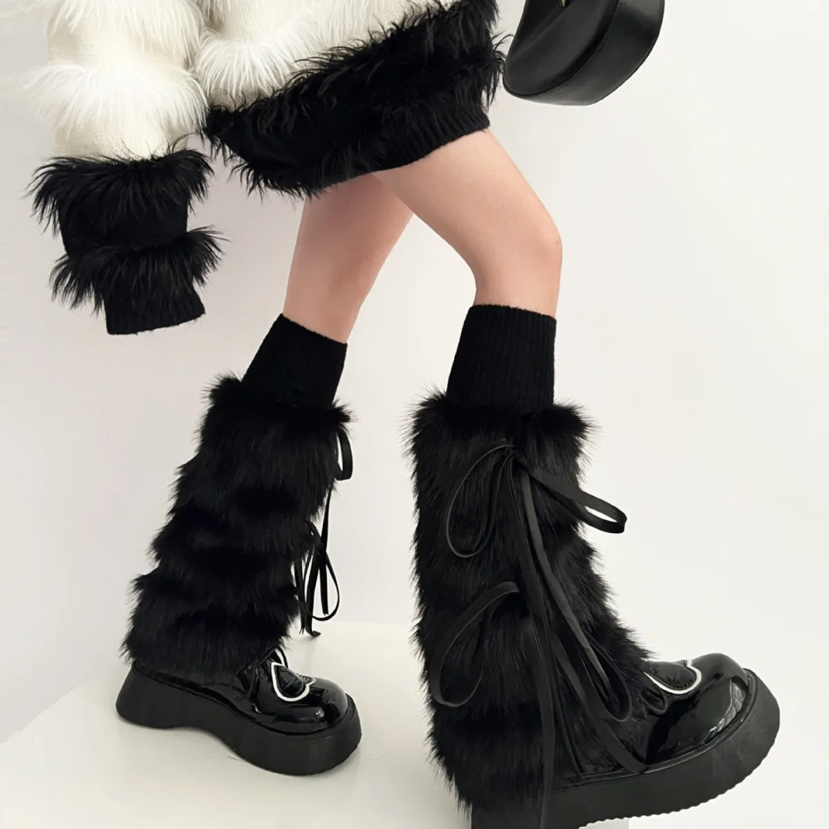Ocieplacze na buty z kokardką i pluszem – styl Harajuku JK Beżowy