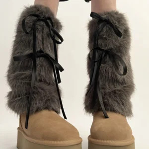 Ocieplacze na buty z kokardką i pluszem – styl Harajuku JK Granatowy