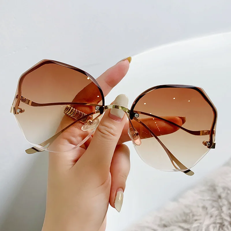 Okulary przeciwsłoneczne damskie oversize cat eye z ochroną UV400 Brązowy