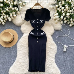 Owijana sukienka dzianinowa V-neck z krótkimi rękawami bodycon Czarny