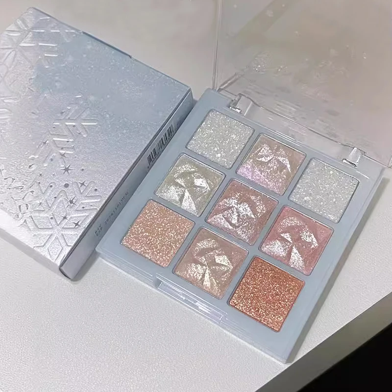 Paleta 9 cieni do powiek w kształcie płatka śniegu — perłowe i matowe Błękitny