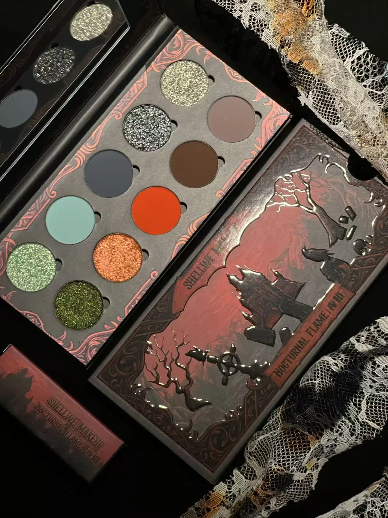 Paleta cieni gotycka Nocturnal Flame Shellwe Makeup chameleon Armijna zieleń