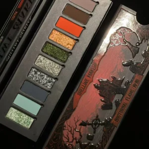 Paleta cieni gotycka Nocturnal Flame Shellwe Makeup chameleon Błękitny