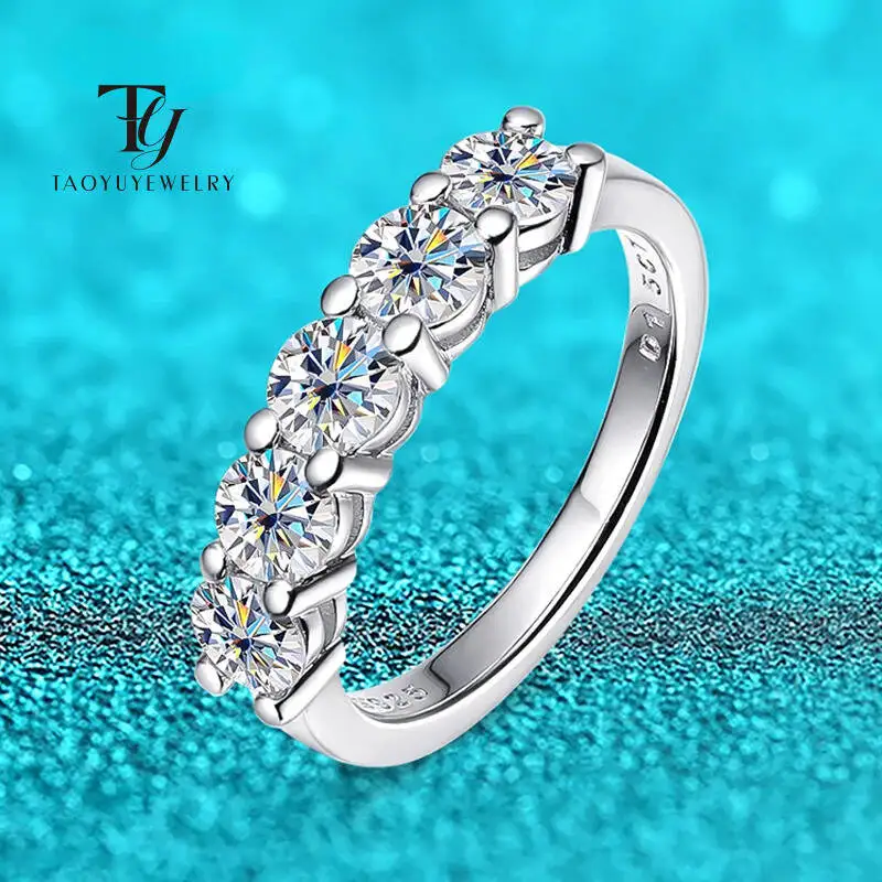 Pierścionek z kamieniem moissanite 1,5 ct w srebrze 925 Uniwersalny