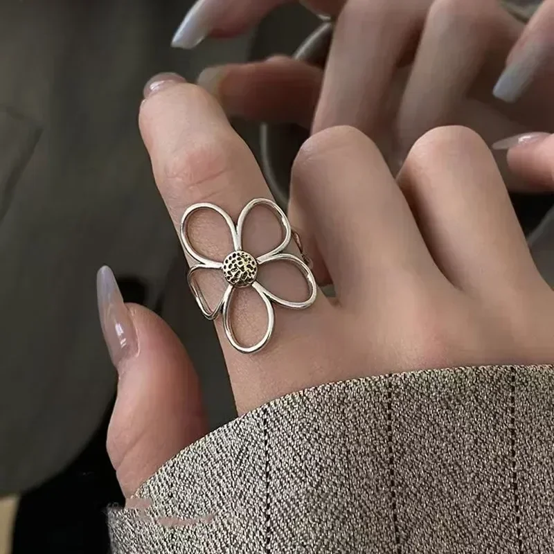 Pierścionek z perłami, minimalistyczny w stylu koreańskim Biały