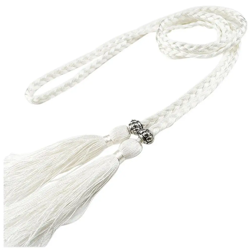 Pleciony pasek boho z frędzlami w pasie Biały