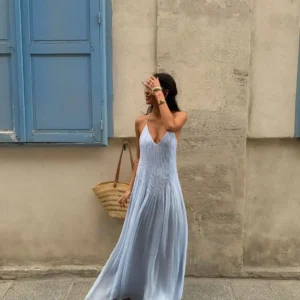 Plisowana sukienka bez rękawów w jednolitym kolorze elegancka midi Niebieski