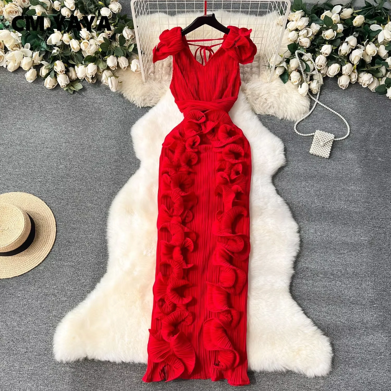 Plisowana sukienka midi bodycon z falbankami przy dekolcie bez rękawów Czerwony
