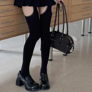 Pończochy za kolano z pasem i koronką — seksowna bielizna Lolita Czarny