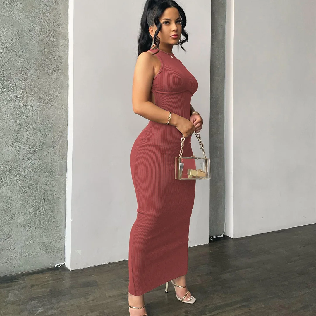 Prążkowana mini sukienka bodycon z odkrytymi plecami Czerwony cegła
