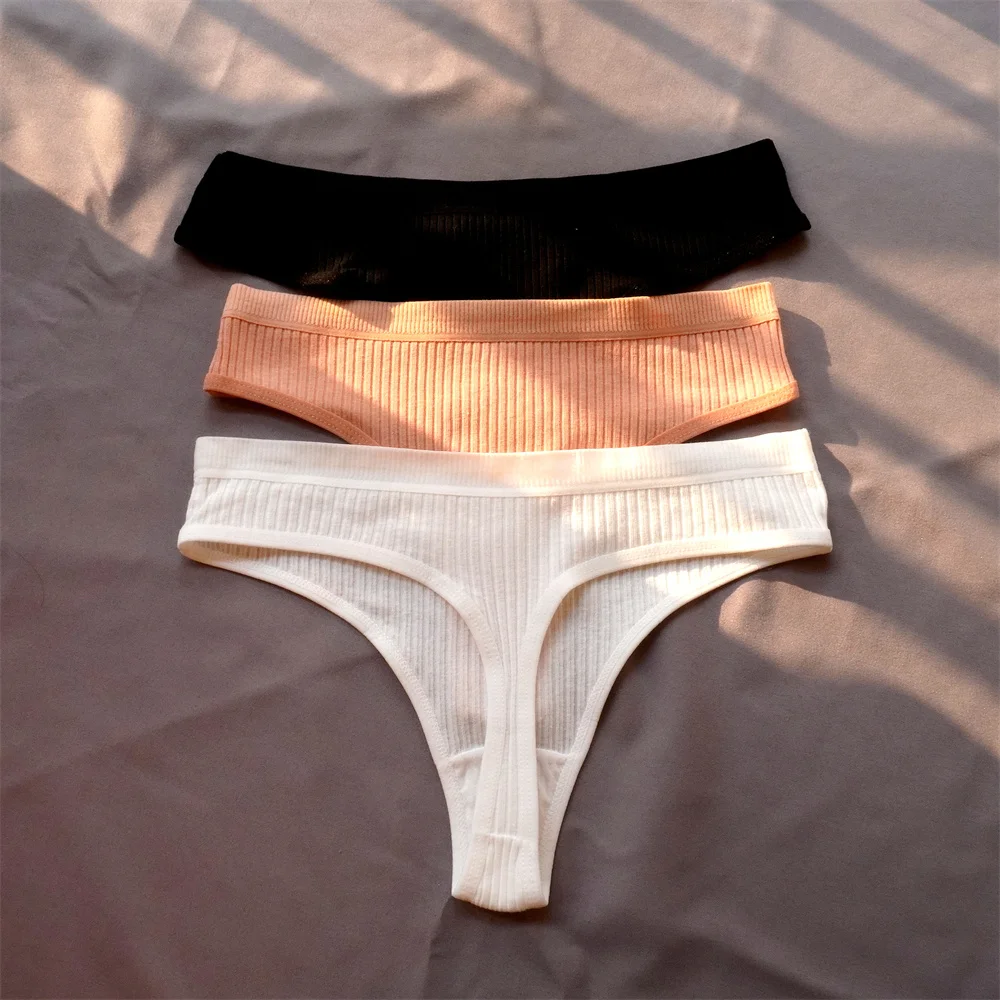 Bawełniane prążkowane stringi damskie zestaw 3 sztuki plus size Czarny
