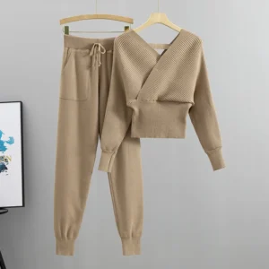 Prążkowany komplet damski w stylu koreańskim: top z wyciętymi plecami i spodnie haremki Khaki