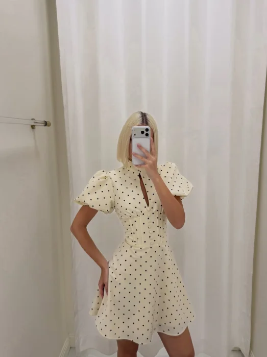 Retro sukienka mini w kropki z bufiastymi rękawami i stójką Błękitny