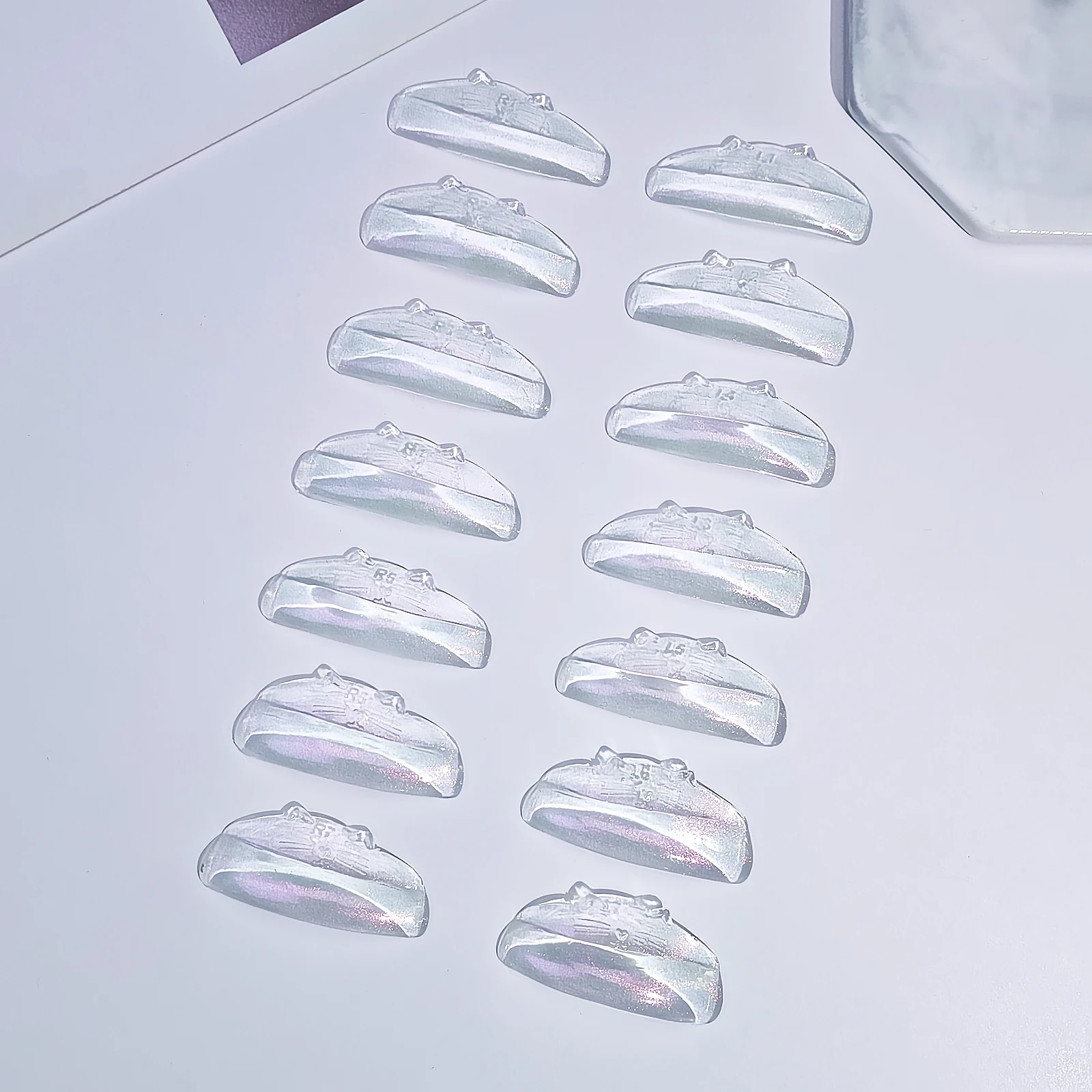 Samoprzylepne wałeczki do liftingu rzęs PERMANIA — 7 par 3D Fioletowy