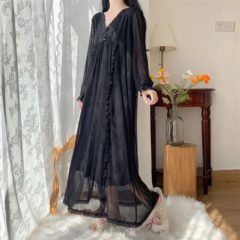 Satynowa koszula nocna plus size z koronką 4XL Czarny