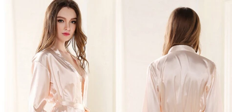 Satynowy krótki szlafrok kimono damski — jednokolorowy, lśniący żółty