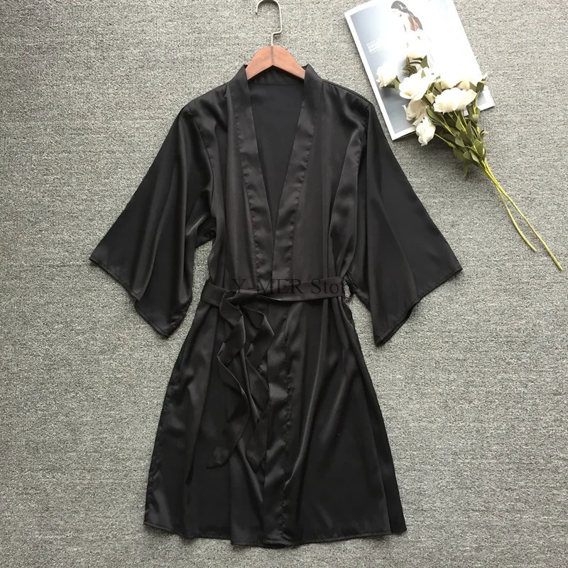 Satynowy szlafrok kimono z krótkim rękawem Czarny