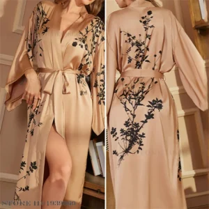 Satynowy szlafrok kimono w kwiaty Beżowy