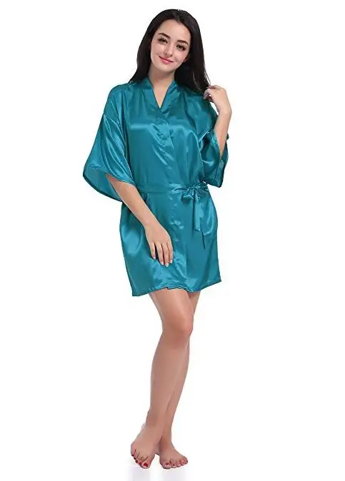 Satynowy szlafrok nocny z koronką plus size — elegancki Zielony