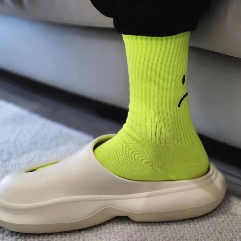 Skarpetki z płaczącą buźką Crying Face kolorowe unisex Czarny niebieski