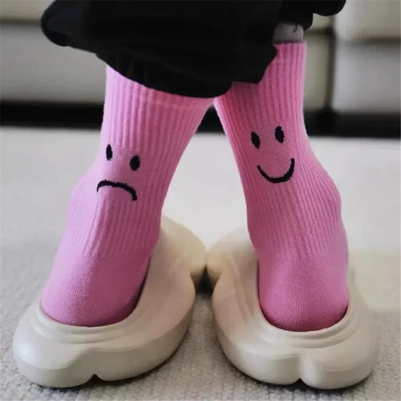 Skarpetki z płaczącą buźką Crying Face kolorowe unisex Różowy