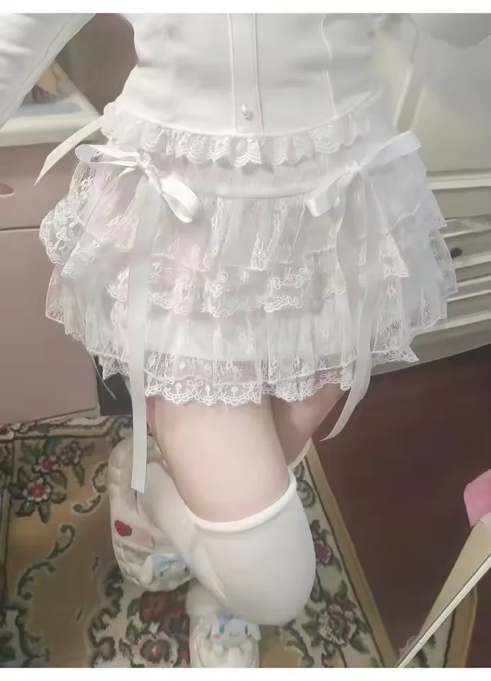Spódniczka mini Y2K punk z koronką i kokardą Beżowy