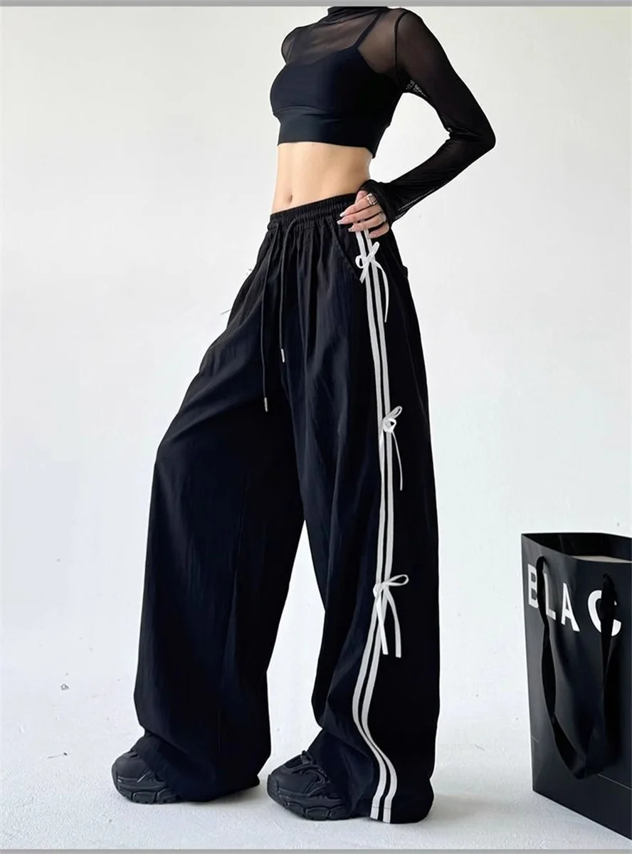 Spodnie cargo damskie z szerokimi nogawkami i kokardką – streetwear Czarny