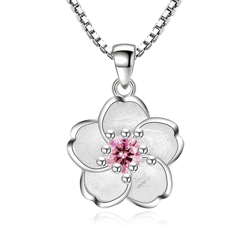 Srebrny naszyjnik 925 z kwiatem wiśni w odcieniach różu i fioletu Różowy