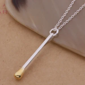 Srebrny naszyjnik próby 925 z zawieszką 