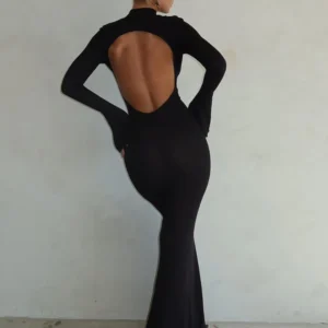 Dopasowana sukienka bodycon z odkrytymi plecami Czarny