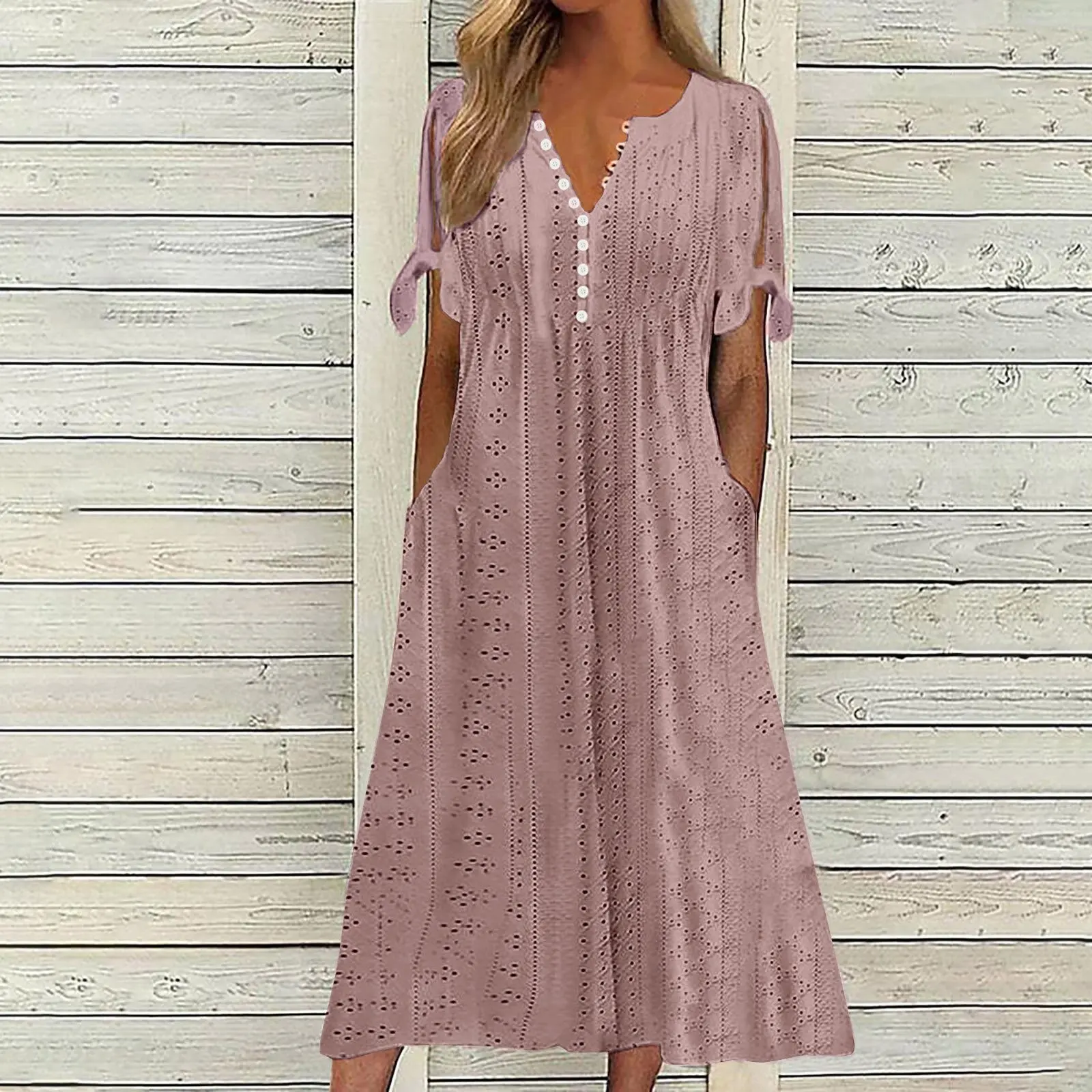 Sukienka boho midi z ażurowymi detalami i odkrytymi ramionami Szampan