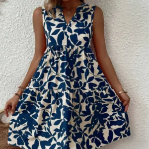 Sukienka boho mini z falbaną i dekoltem w serek Granatowy
