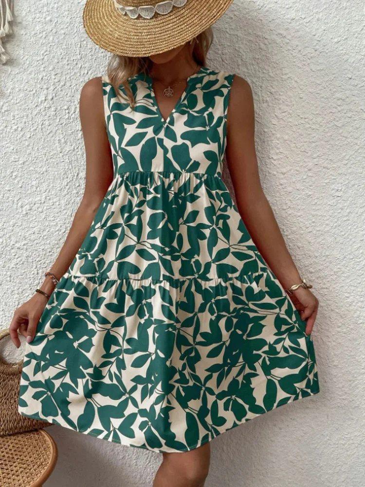 Sukienka boho mini z falbaną i dekoltem w serek Zielony