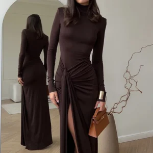 Sukienka maxi bodycon z rozcięciem i długim rękawem Brązowy