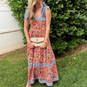 Sukienka maxi boho w kwiaty z kwadratowym dekoltem i falbanami Błękitny