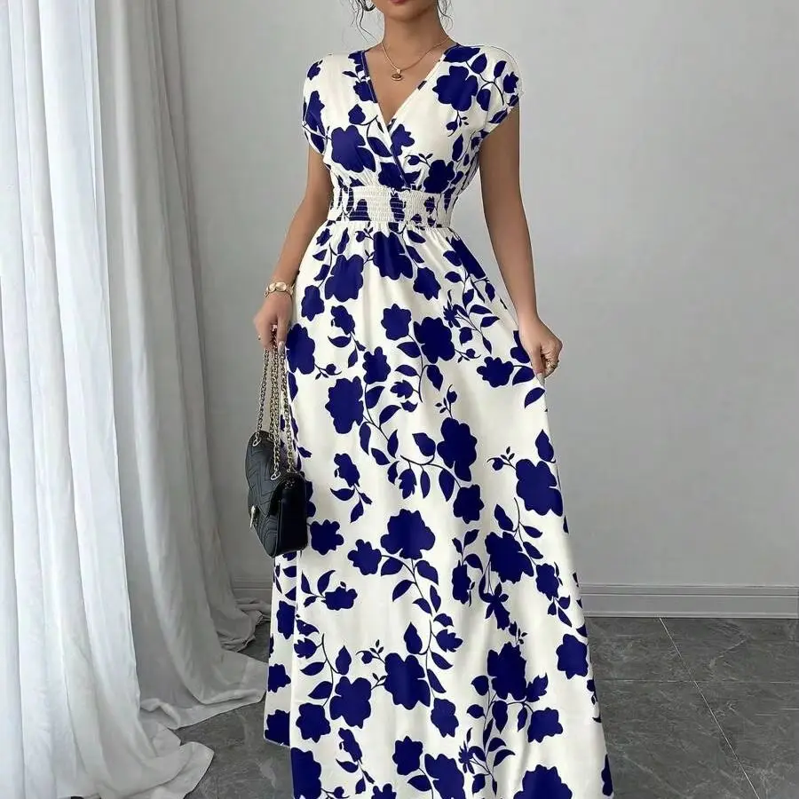 Sukienka maxi w kwiaty z dekoltem w serek Niebieski