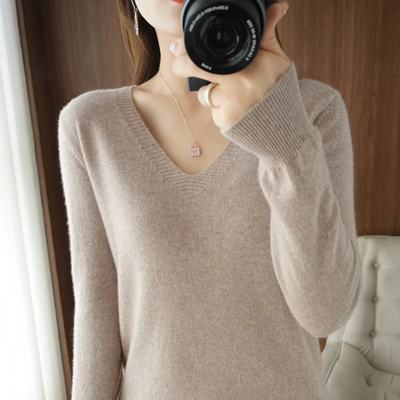 Sweter damski casualowy z dekoltem V w stylu boho Khaki