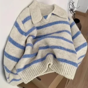 Sweter damski w paski z kołnierzykiem polo dzianinowy Szary