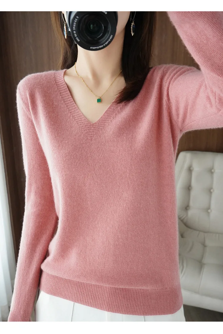 Sweter damski slim fit z dekoltem V dzianinowy Różowy
