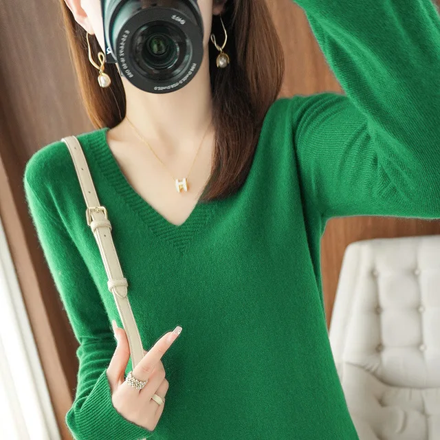 Sweter damski slim fit z dekoltem V dzianinowy Zielony