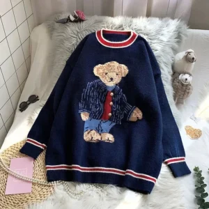 Sweter damski z haftowanym niedźwiadkiem — oversize w stylu kawaii Granatowy