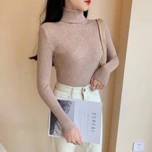Miękki sweter z golfem prążkowany damski jesień zima Khaki