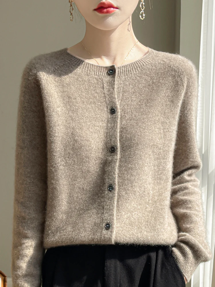 Sweter rozpinany z wełny merynosów z rękawem raglanowym Głównik