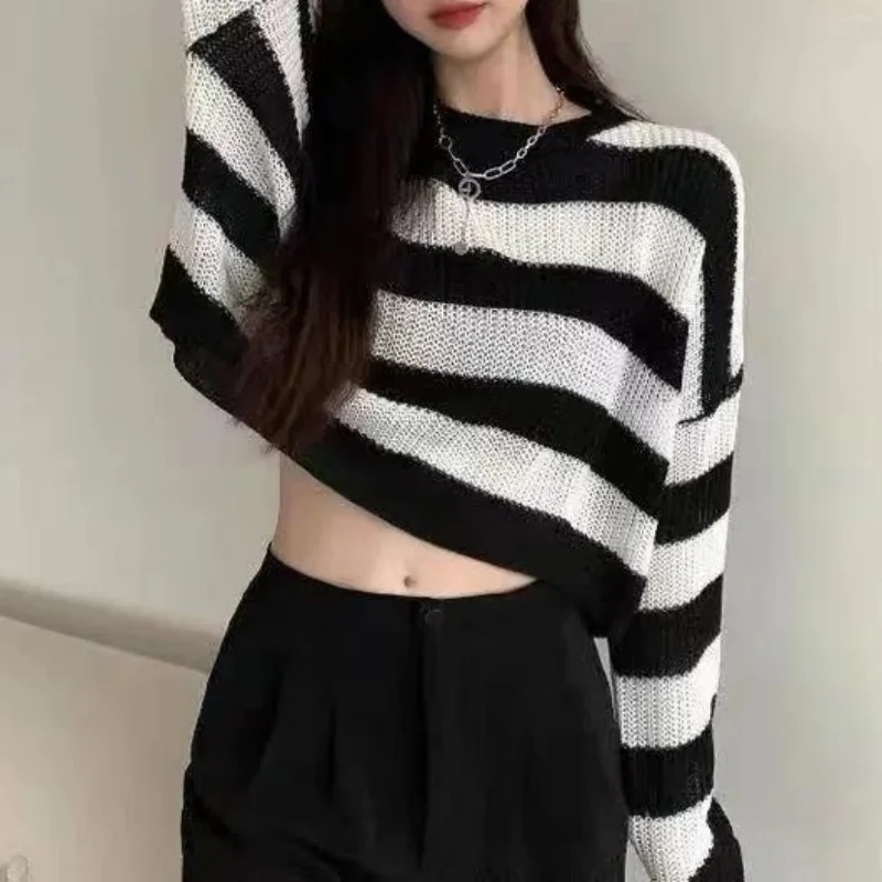 Sweter w paski koreański oversize z dzianiny Biały