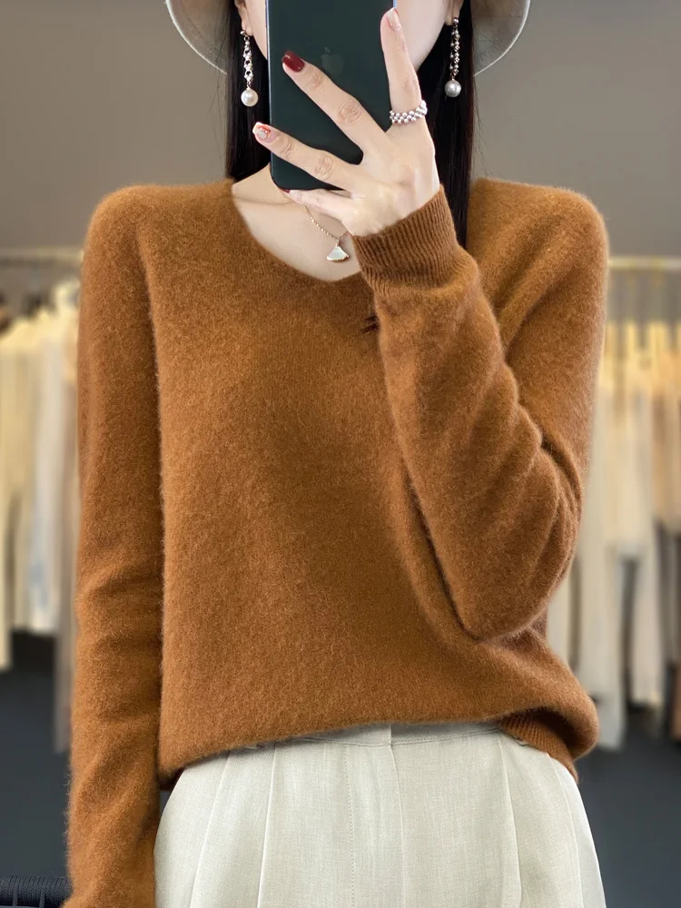 Sweter z wełny merynosów dekolt w serek jesienny Khaki