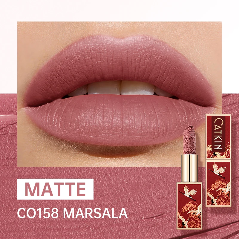 Szminka matowa CATKIN Velvet Matte — kremowa i długotrwała Ciemny niebieski
